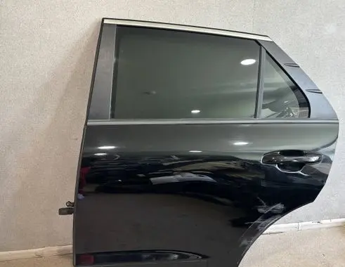 KIA Niro Rear door