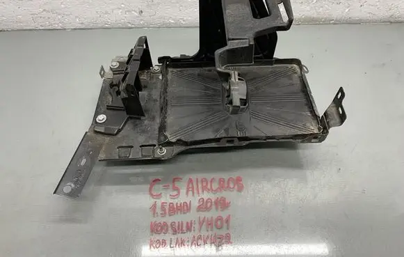 Citroen C5 Aircross Battery box tray 7621008000