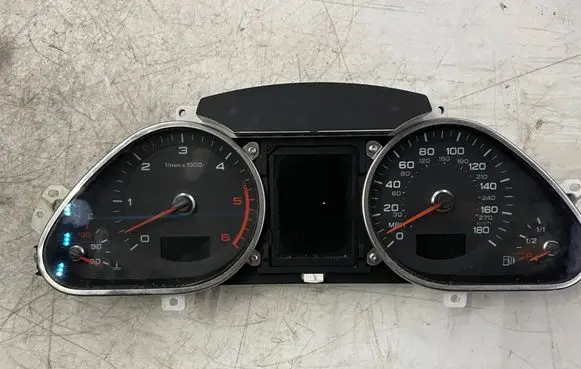 Audi Q7 4L Speedometer (instrument cluster) 4L0290984P