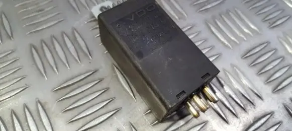 Mercedes-Benz E W124 Other relay 0035456332