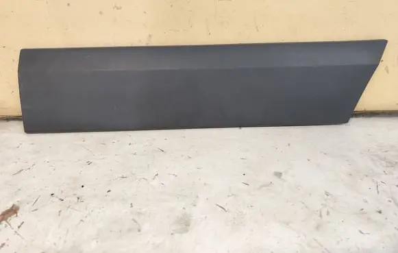 Volkswagen Crafter Front door trim (molding) A9066905082 A9066900262 12533998