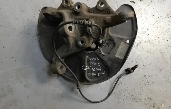 Mercedes-Benz E W212 Front wheel hub