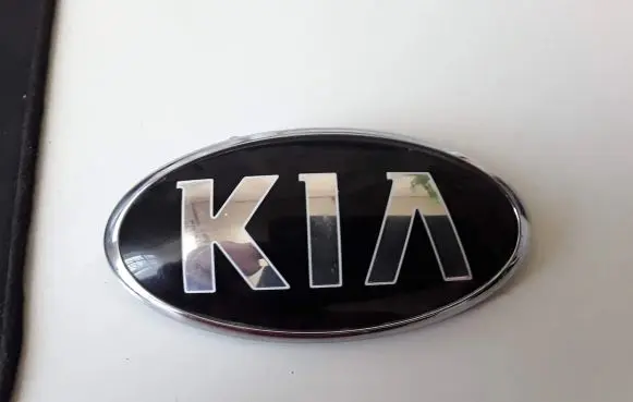 KIA Stonic Manufacturer badge logo/emblem 86311M6000 86310A7050