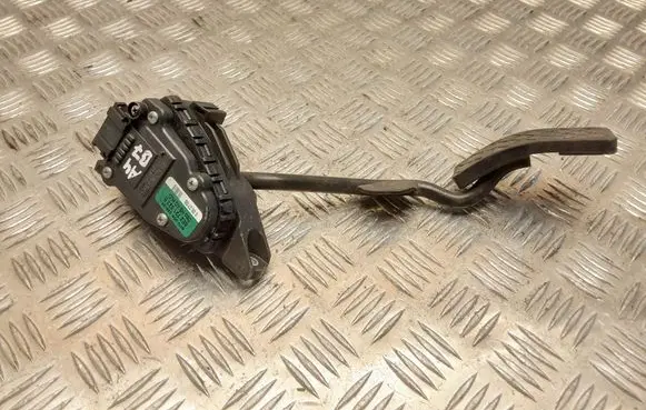 Audi A4 S4 B7 8E 8H Accelerator throttle pedal 8E2721523E