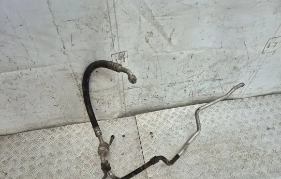 Audi TT Mk1 Air conditioning (A/C) pipe/hose 8N1820743C