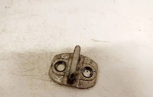 Chrysler Sebring (JS) Front door lock loop/hook striker 