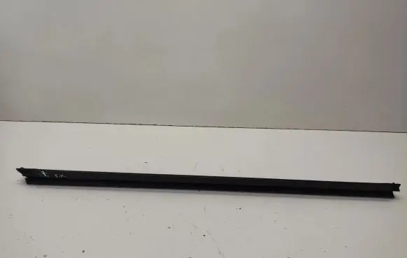 Mercedes-Benz S W222 Rubber seal front door window/glass A2227250165