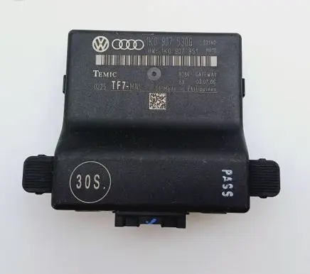 Audi A3 S3 8P Gateway control module 1K0907530G