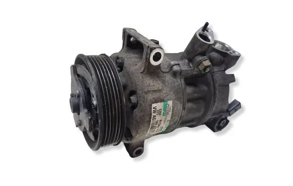 Volkswagen PASSAT B6 Air conditioning (A/C) compressor (pump) 5N0820803
