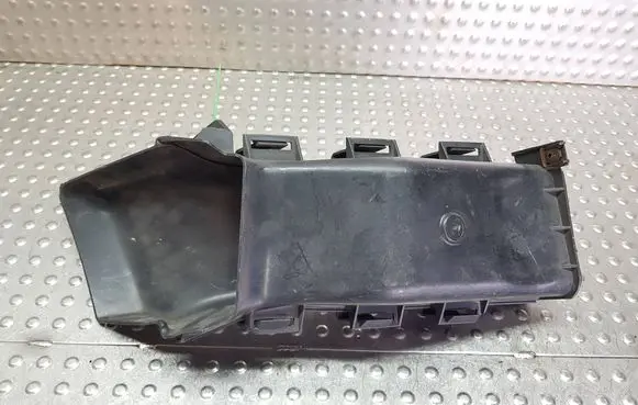 BMW 3 E90 E91 Intercooler air guide/duct channel S27698952 7121570