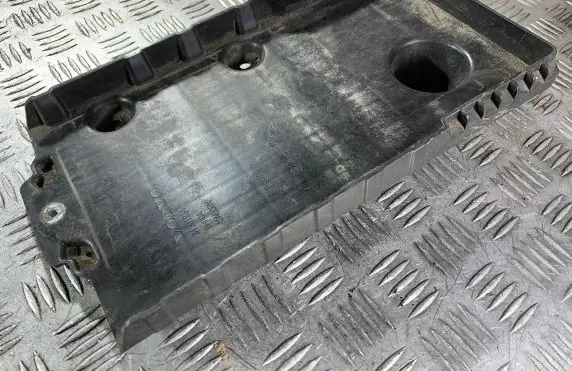 Volvo V40 Battery tray 31301934