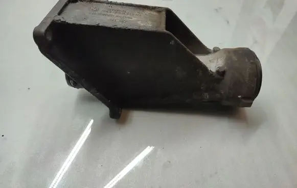 BMW 5 E60 E61 Driveshaft support bearing bracket 7552540