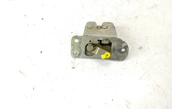 Loading door lock