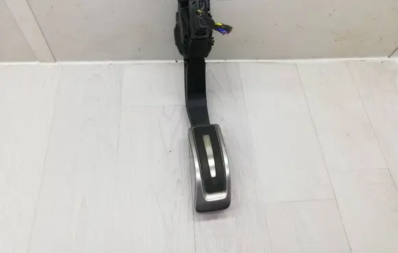 Audi A4 S4 B9 Accelerator throttle pedal 8W1723523A 6PV01164203