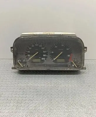 Volkswagen Golf III Speedometer (instrument cluster) 1H0919860 1554135