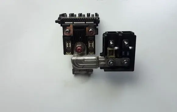 Mitsubishi Outlander Voltage converter/converter module 8571A067
