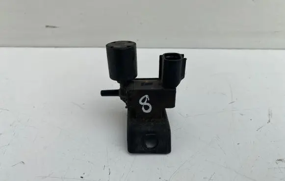 Toyota Corolla Verso E121 Vacuum valve 9091012232