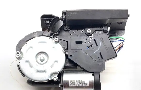 Opel Insignia B Tailgate exterior lock 13537955