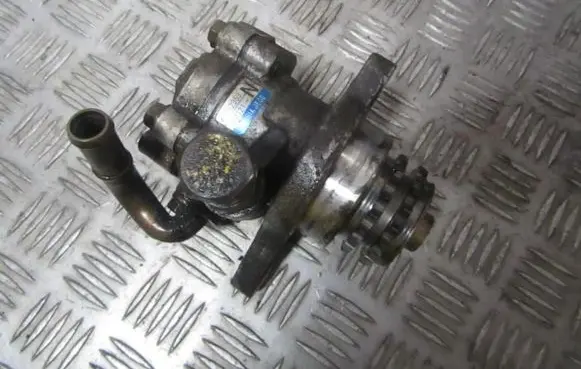 Nissan Almera Tino Power steering pump 42162353 5m321-n