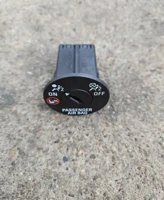 Opel Astra K Passenger airbag on/off switch 13524006 279D