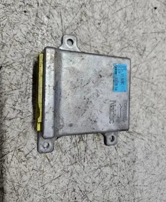 Mazda Demio Airbag control unit/module DC3557K3XC 0C03A 3322954
