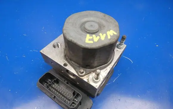 Mercedes-Benz CLA C117 X117 W117 ABS Pump A0094316412