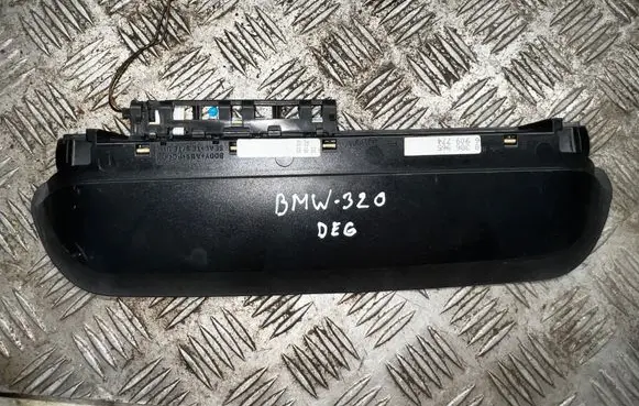 BMW 3 E46 Third/center stoplight 8386965 6909774