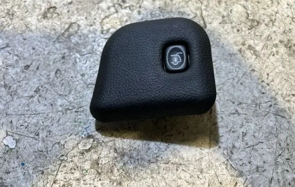 Jeep Patriot Tailgate opening switch TJ37TRMAB