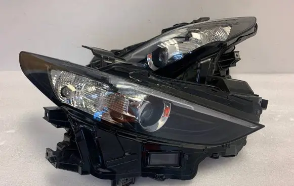 Mazda 3 Headlights/headlamps set 