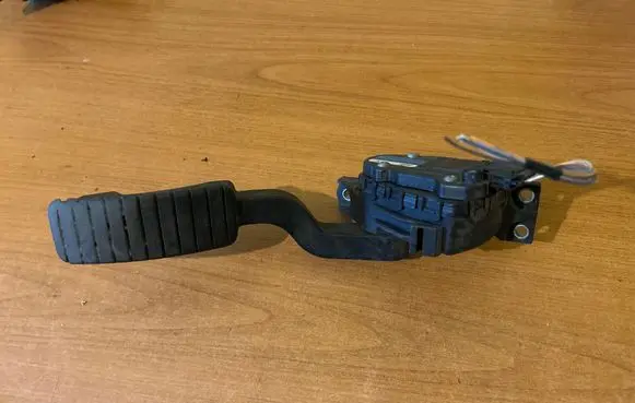 Renault Laguna II Accelerator throttle pedal 6PV00811901 8200003392