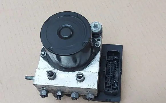 Volkswagen Polo V 6R ABS Pump 6R0907379AJ 6R0907379AF