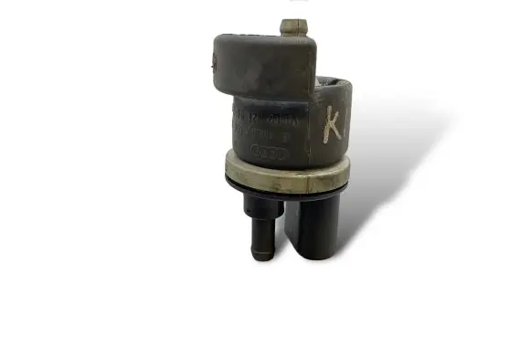 Volkswagen Golf V Valve vacuum 058133459