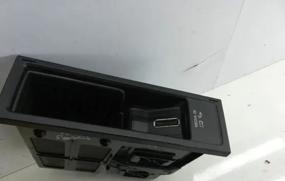 USB socket connector
