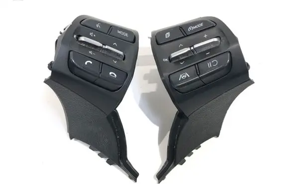 Hyundai i30 Steering wheel buttons/switches 96710G4131