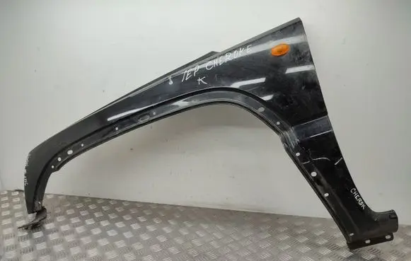 Jeep Cherokee III KJ Fender