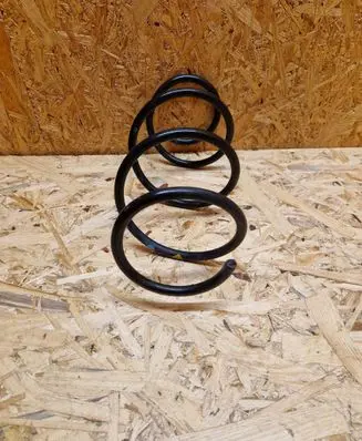 Renault Twingo III Front coil spring 