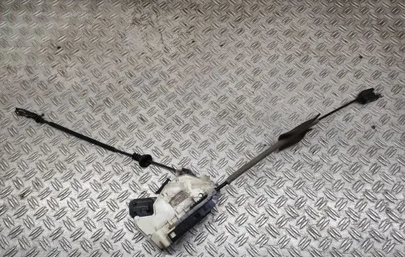 Volkswagen Jetta VI Rear door lock SA8628 5K4839016C