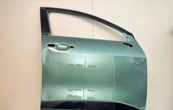KIA Sportage Front door