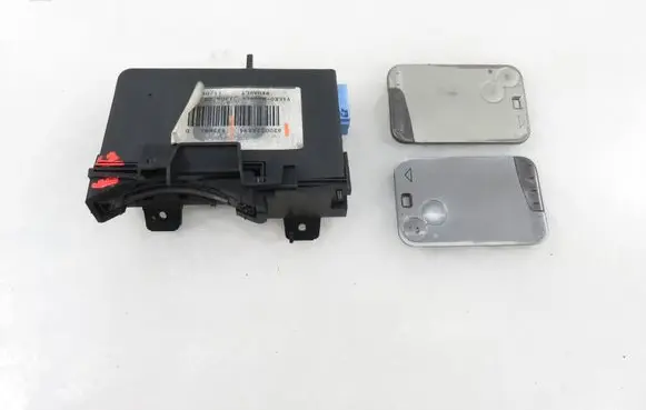 Renault Espace - Grand espace IV Ignition key card reader 8200224594