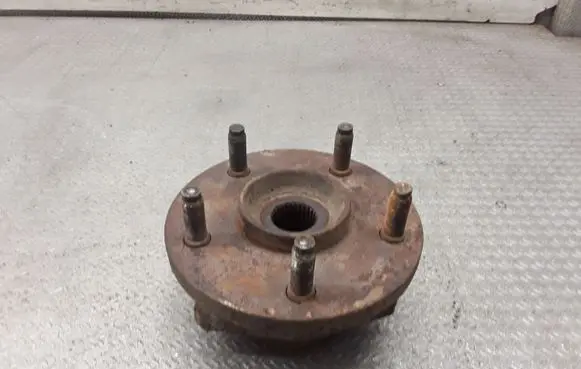 Jeep Grand Cherokee (WJ) Front wheel hub