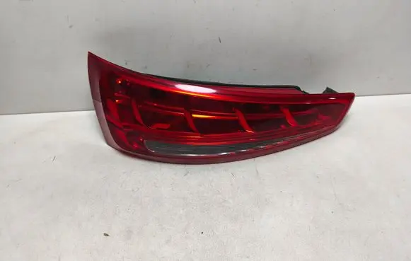 Audi Q3 8U Tailgate rear/tail lights 8U0945093
