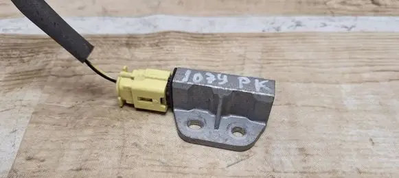 Nissan X-Trail T30 Airbag deployment crash/impact sensor