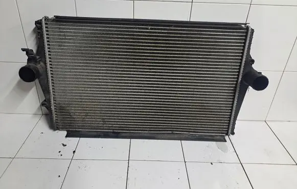 Volvo XC70 Intercooler radiator