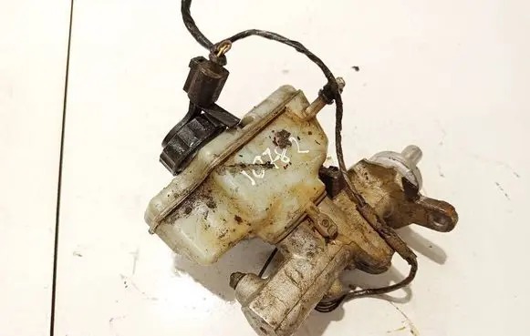 Master brake cylinder