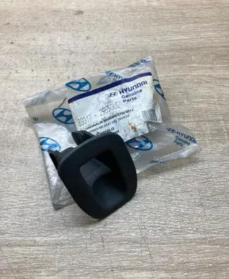 Hyundai Elantra Rear seat side top trim 8931729550LG