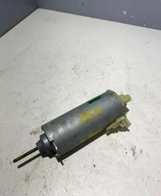Volvo S60 Seat adjustment motor 0130002530 050905S 198392104