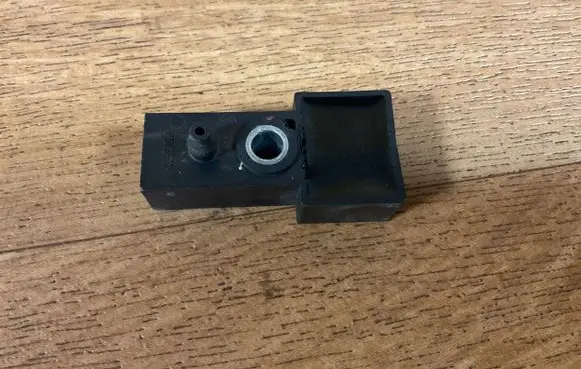 Citroen C3 Airbag deployment crash/impact sensor 1490426080 25571345A3 100ZCB285