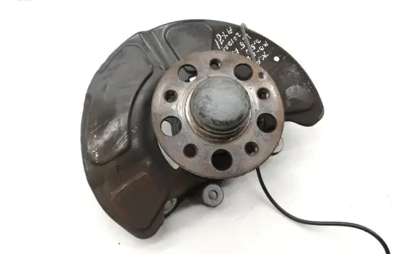 Mercedes-Benz E W212 Front wheel hub A2124201144