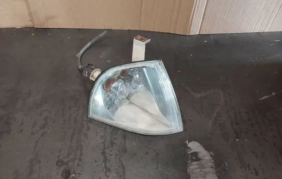 Skoda Octavia Mk1 (1U) Front indicator light 08-665-1503R