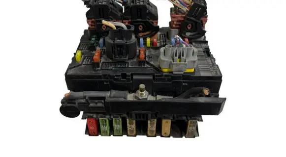Peugeot 307 Fuse module 9659741880 S11342570